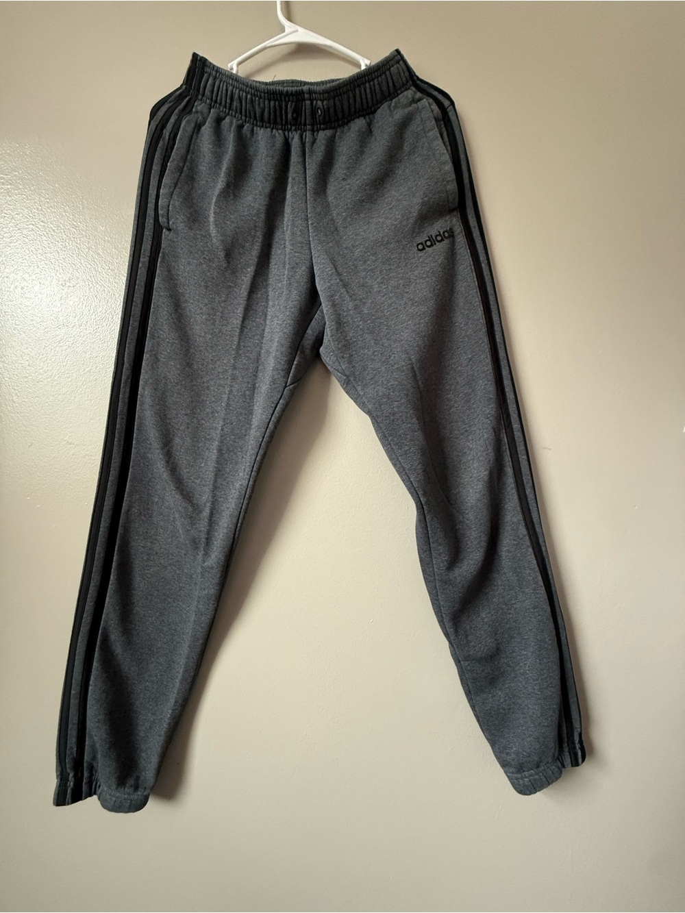 Men’s Adidas sweatpants size s